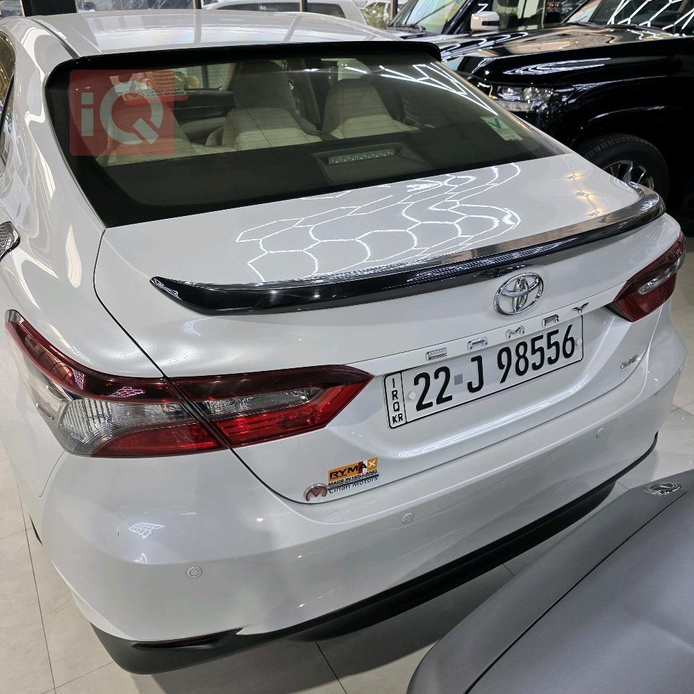 تۆیۆتا کامری